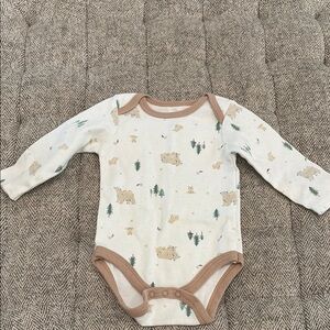 Le Top one piece size 3-6 mths